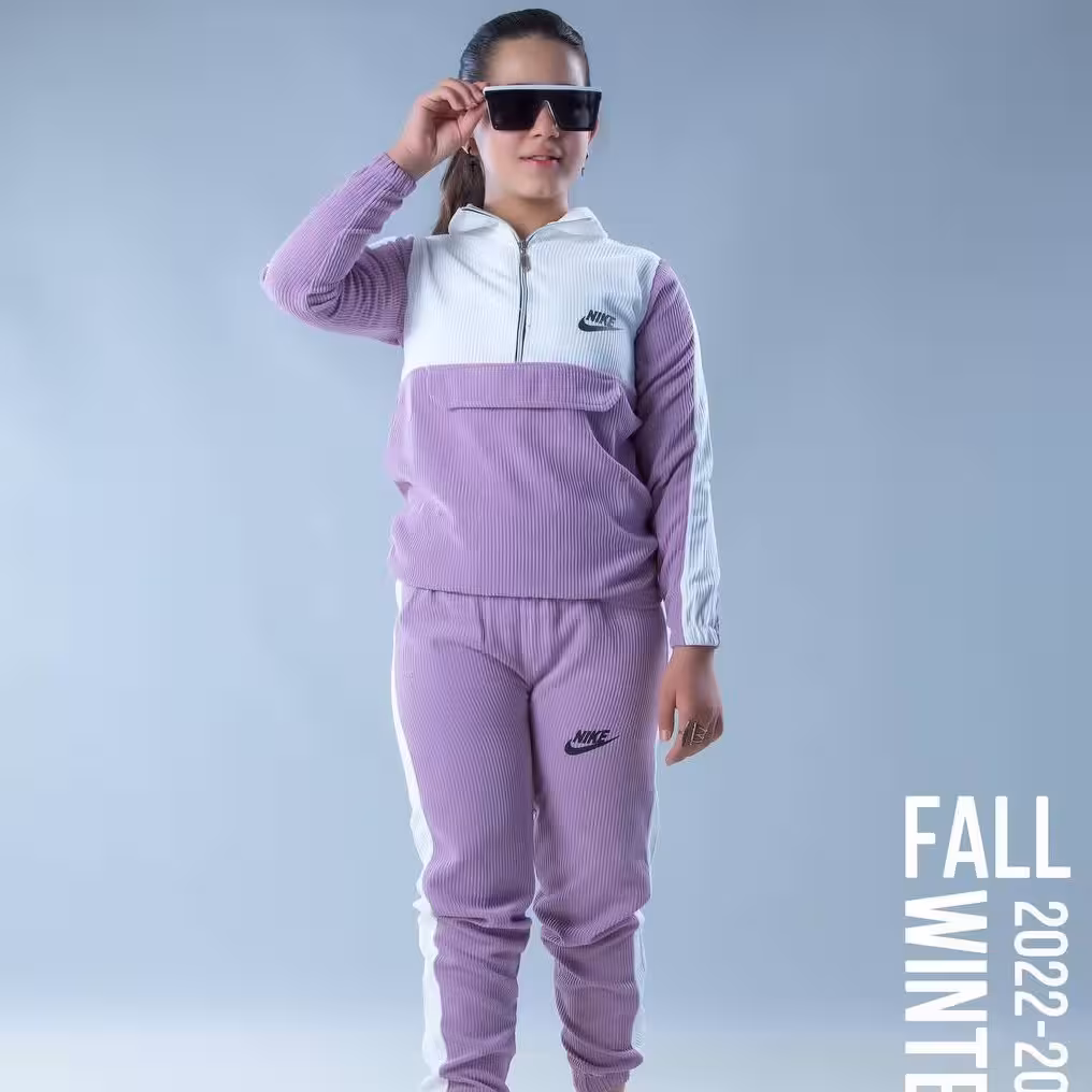 ست سویشرت شلوار   اسپرت نایک  مناسب 4 تا 13ساله سایز 45 تا 65  مخمل کبریتی  مخصوص پاییز 