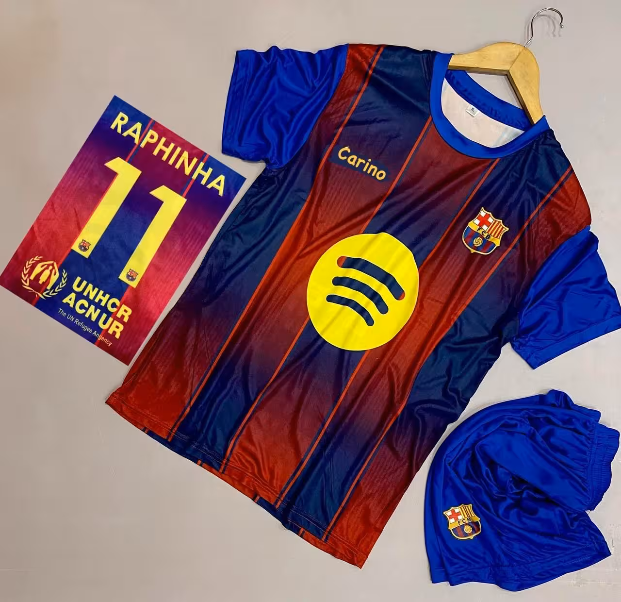 کیت اقتصادی بچگانه و بزرگسال رافینیا بارسلونا   فیلم محصول