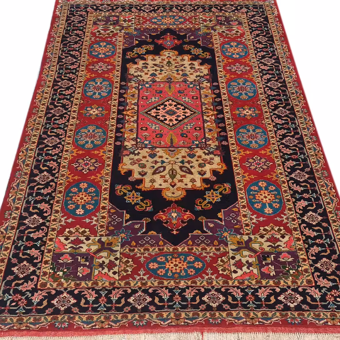 فرش دستبافت دو نیم متری مدل قشقایی کد 1002