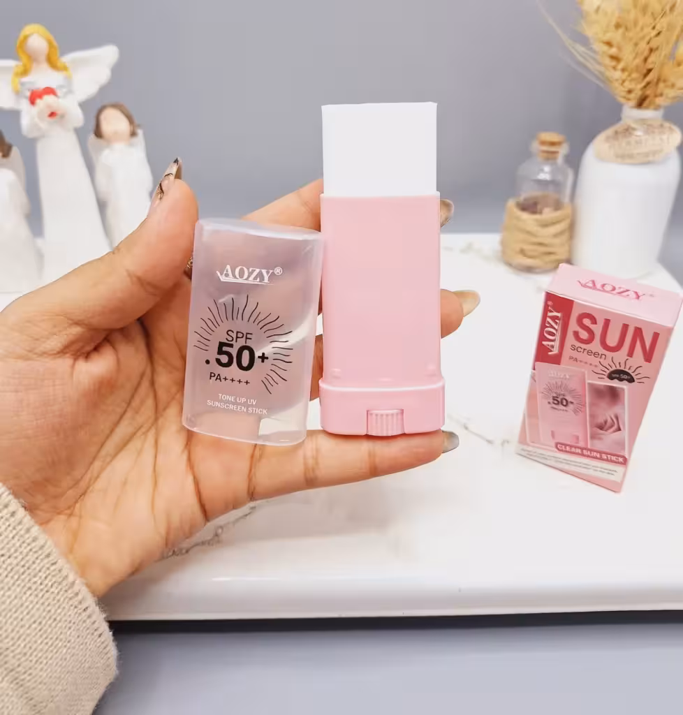 ضد آفتاب بی رنگ استیکی SPF 50 مناسب در برابر آفتاب با رایحه گل کد AB008