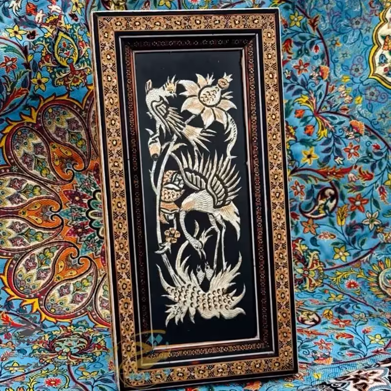 تابلو قلمزنی رومیزی با قاب خاتم کاری تک گل 15در30