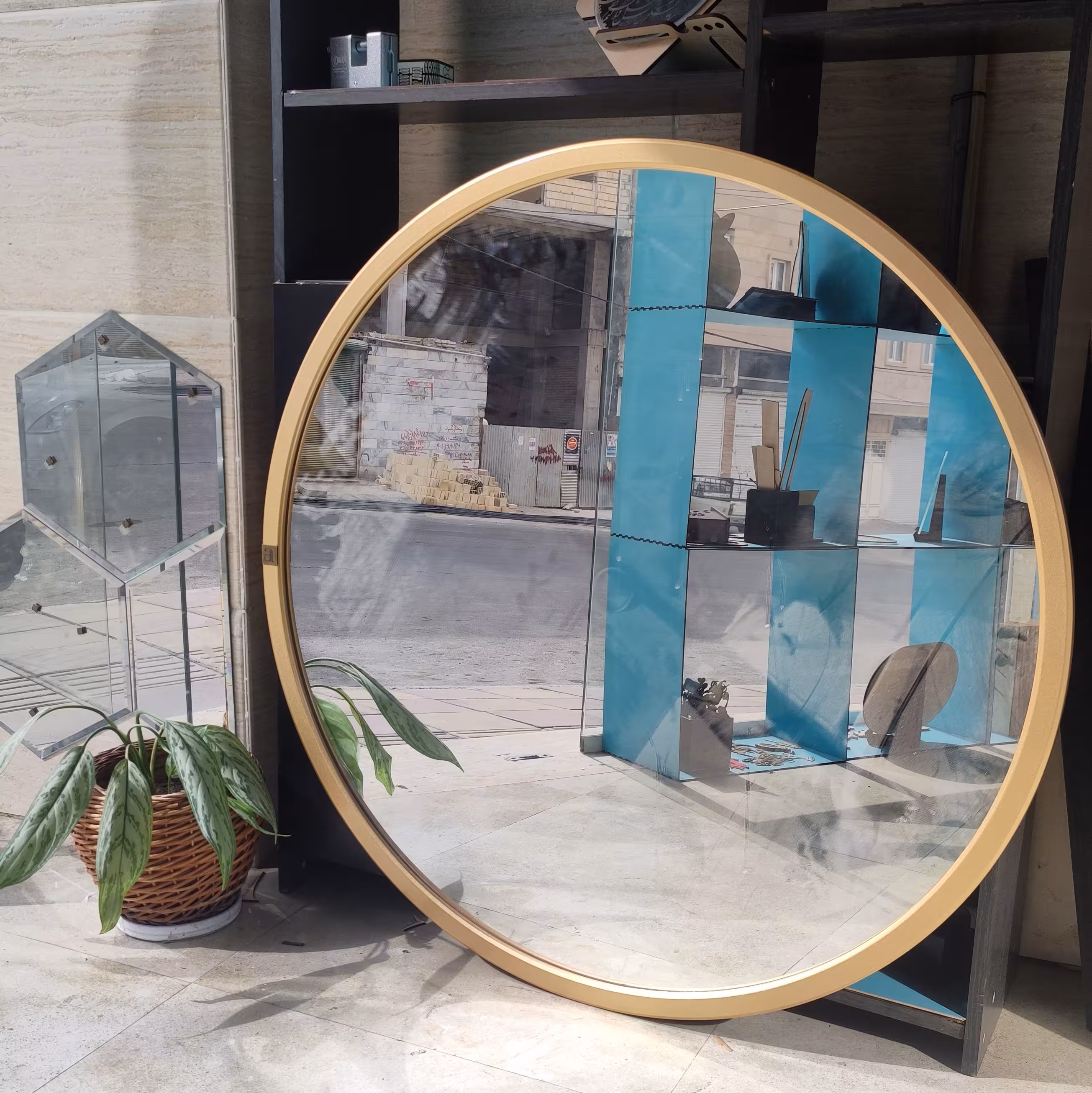 آینه گرد دکوری دیواری با قاب طلایی قطر 100 سانت