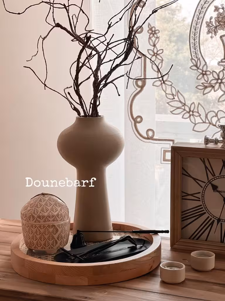 گلدان پایه بلند لبه دار