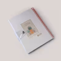 دفتر مدرسه خط‌دار 80 برگ دکمه‌دار طلقی کرم نهال مکث (NAHALMAX)