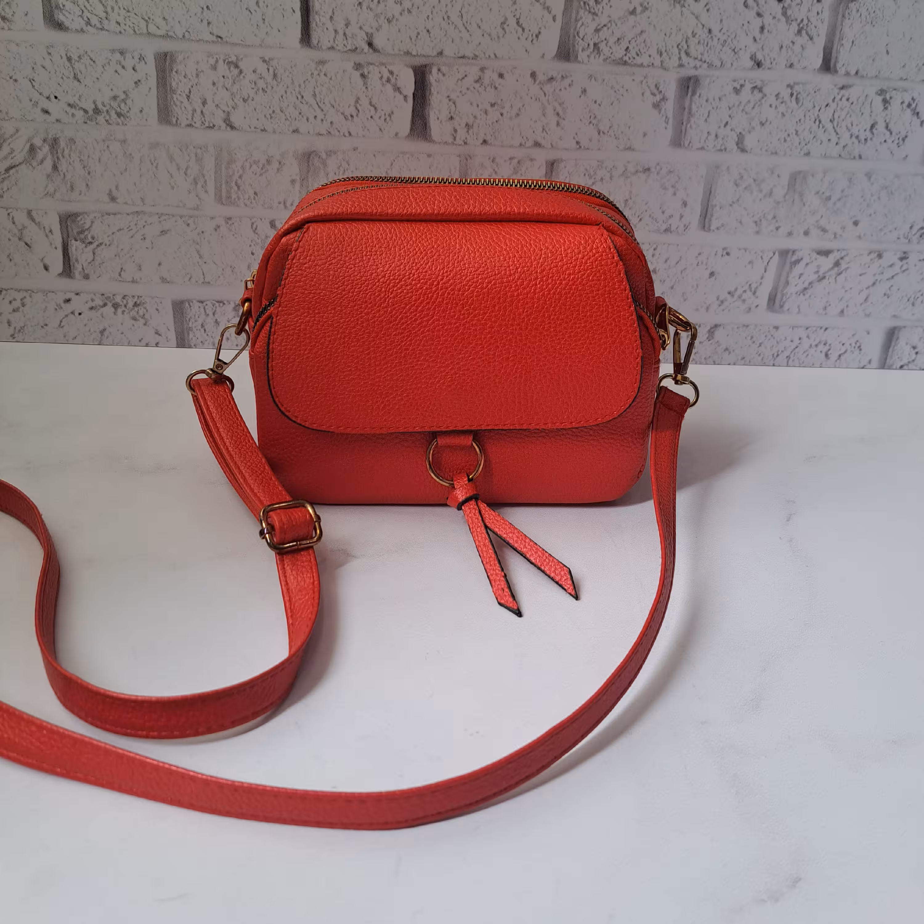 کیف پاسپورتی قرمز