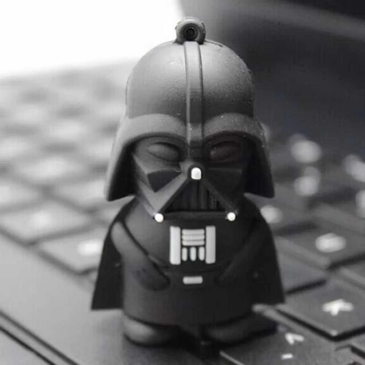 فلش مموری طرح دارث ویدر مدل UL-Darth Vader ظرفیت 16 گیگابایت