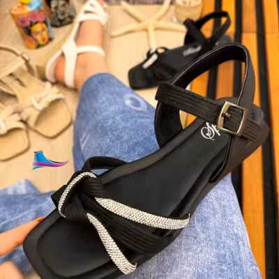 صندل زنانه کلاسیک. شیک و عالی