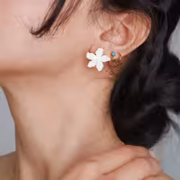 گوشواره گل پنج ‌پر