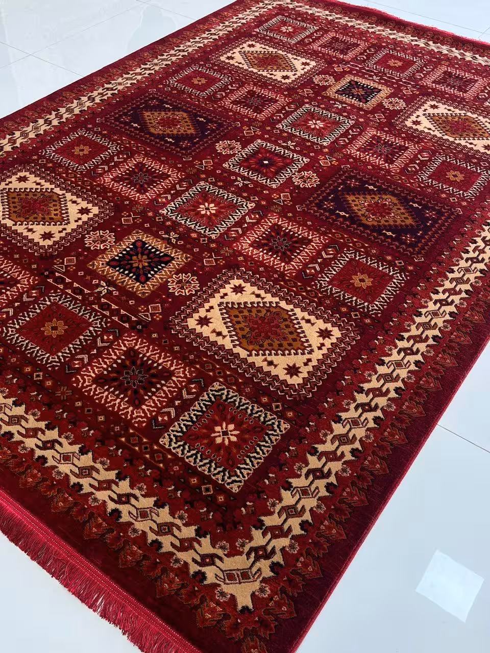 فرش لاکی 700شانه کاشان  تراکم 2100