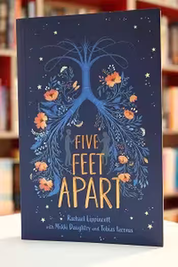 Five Feet apart اثر Rachael Lippincott