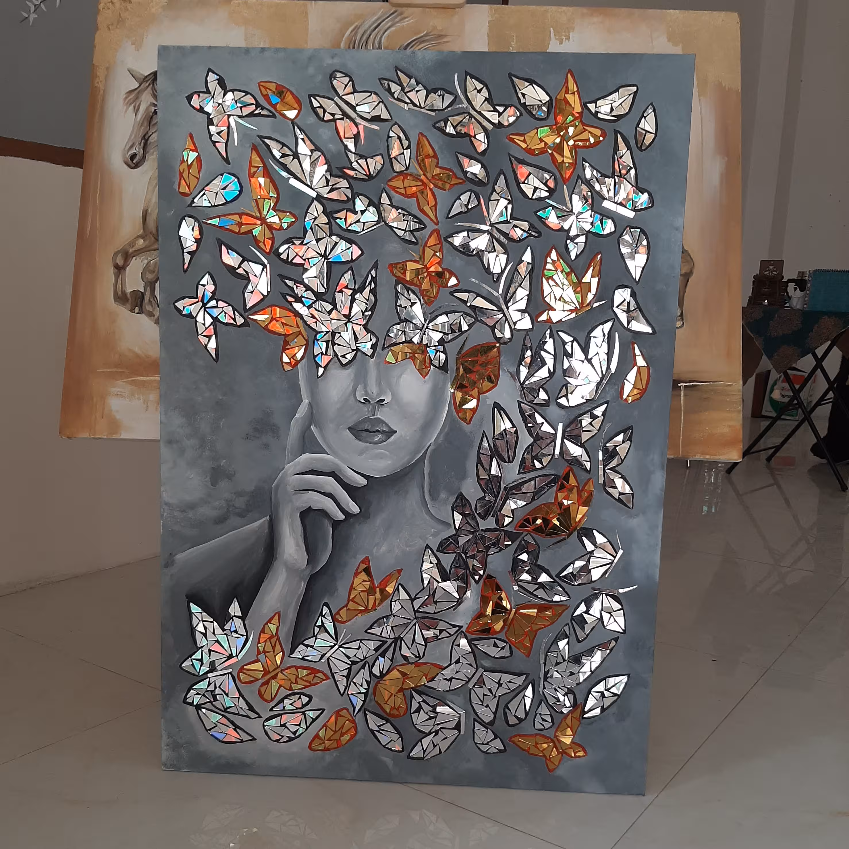 تابلو زن و پروانه