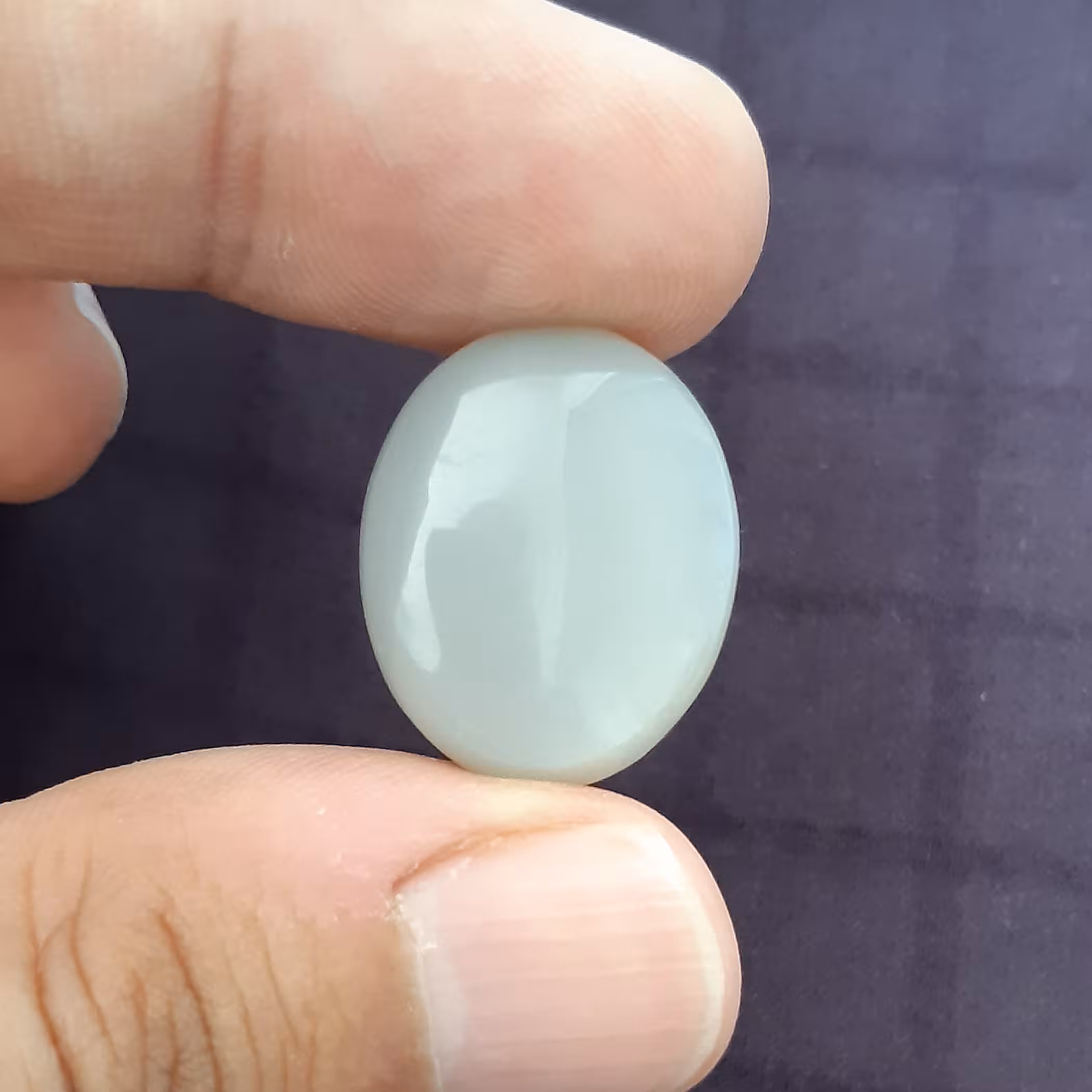 نگین سنگ ماه (مون استون)کاملا طبیعی و معدنی درشت و زیبا