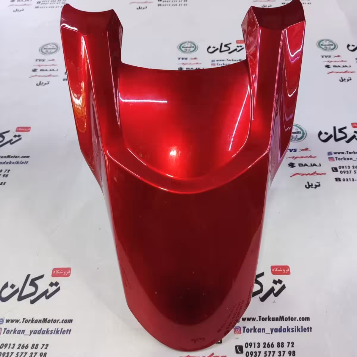 قاب گلگیر جلو موتور طرح کلیک 170 و واریو 170 و 160 ( قرمز براق ) خارجی