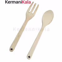 قاشق و چنگال چوبی ساخته شده از چوب توت