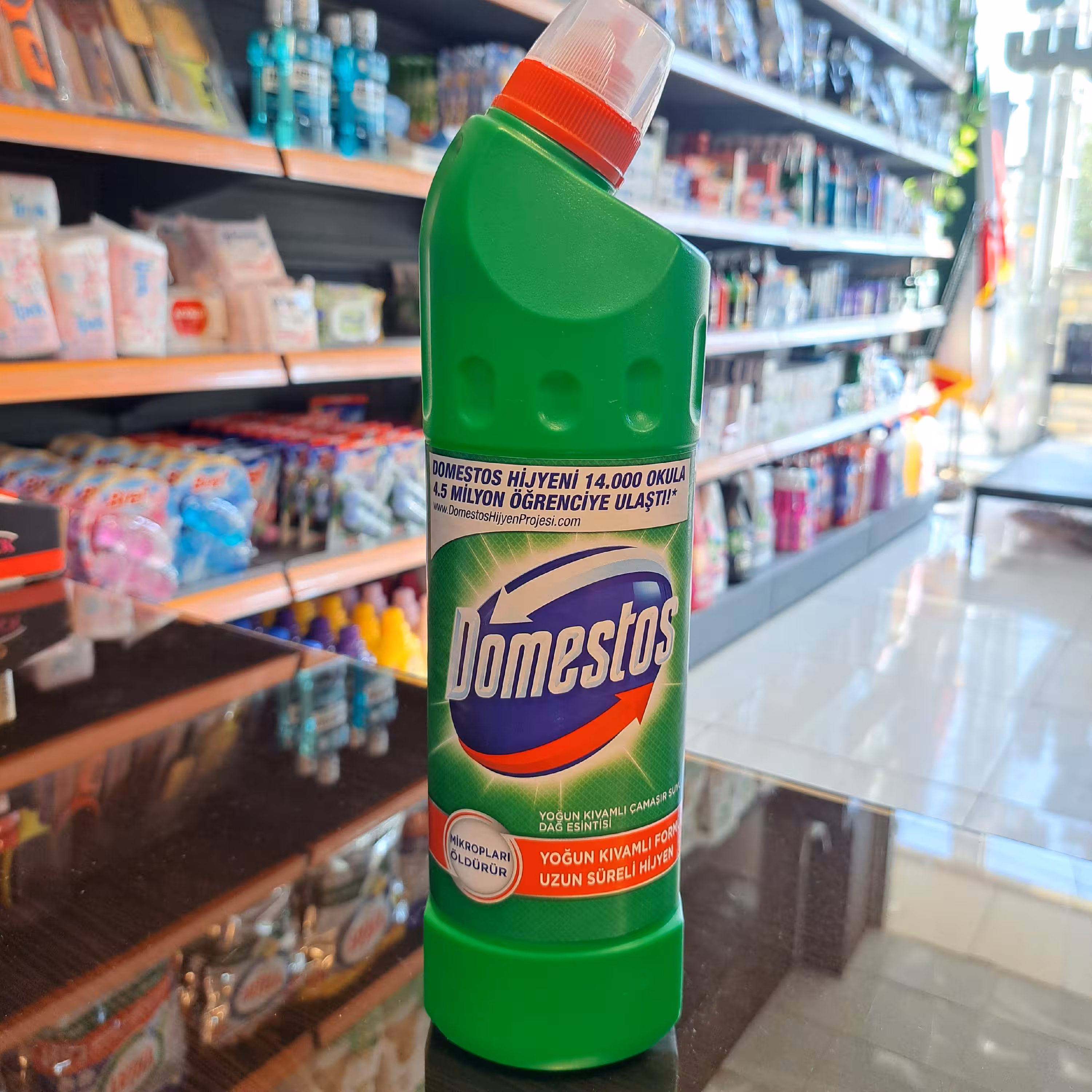 مایع سفید کننده غلیظ سطوح دامستوس مدل Mountain Breeze حجم 750 میل

