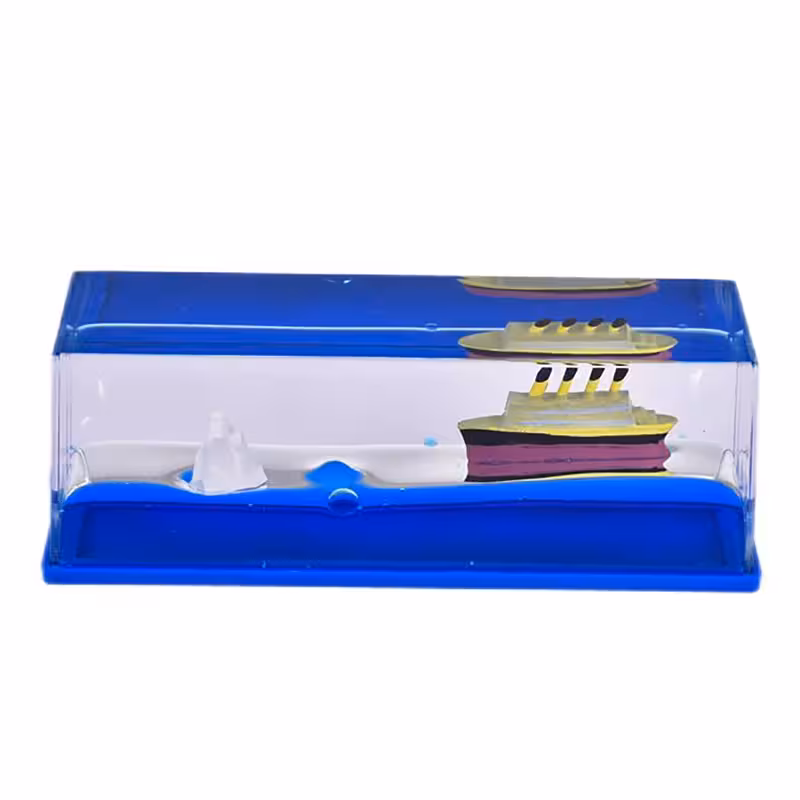 دکوری کشتی تایتانیک معلق