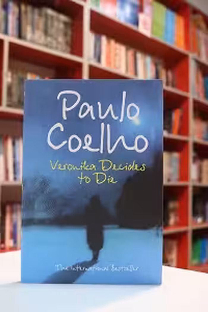 Veronika Decides to Die اثر Paulo Coelho