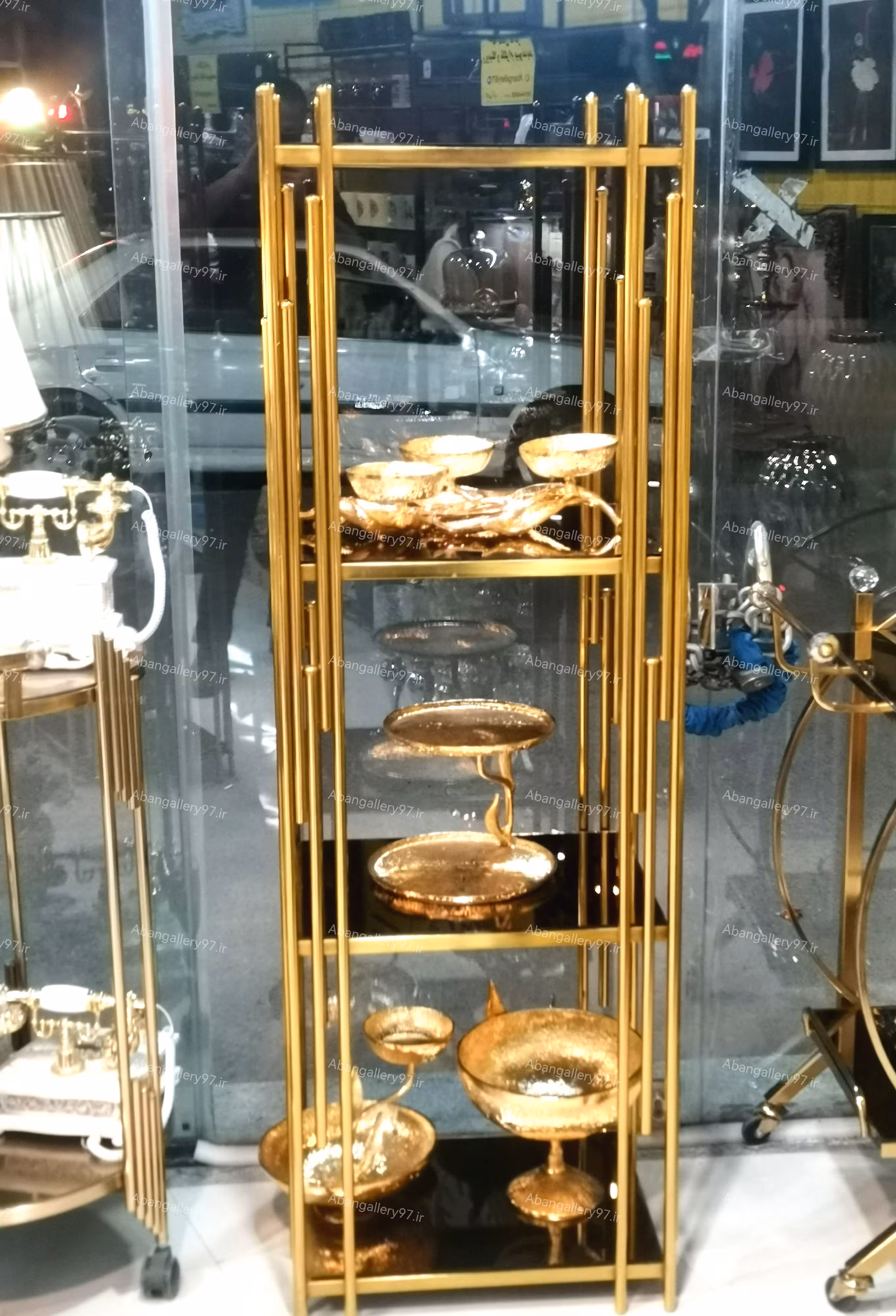 کنار سالنی مدرن