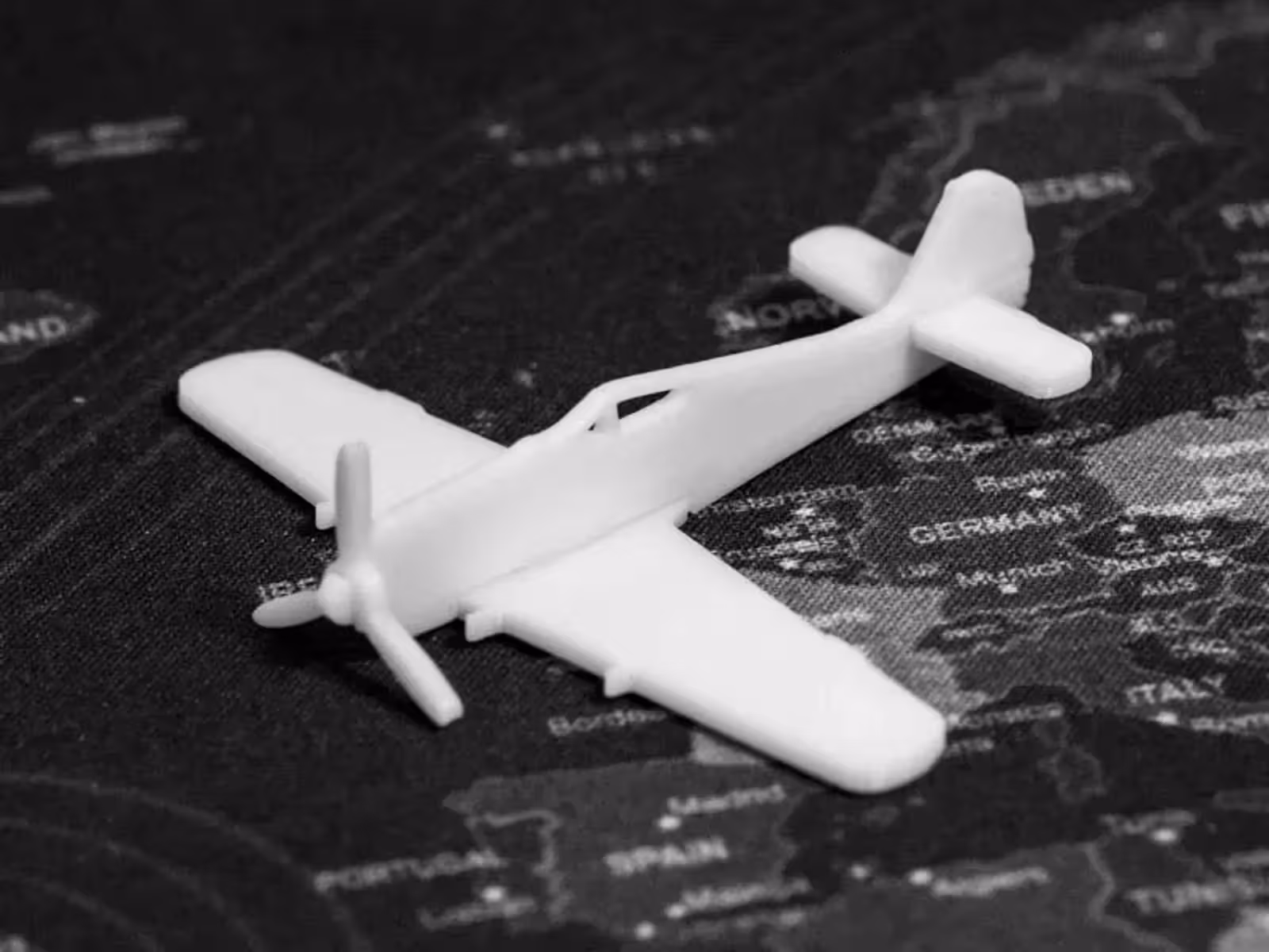 ماکت هواپیما مدل کارتی FW 190 Würger