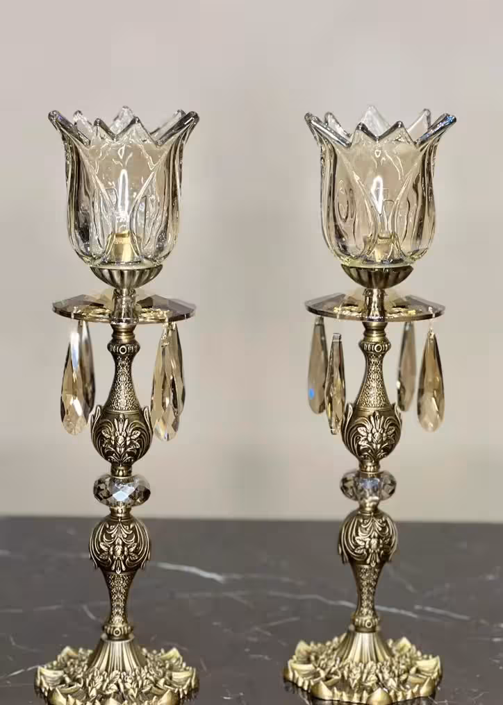 شمعدانی نقره ای کلاسیک وارداتی بدنه فلزی نقش دار