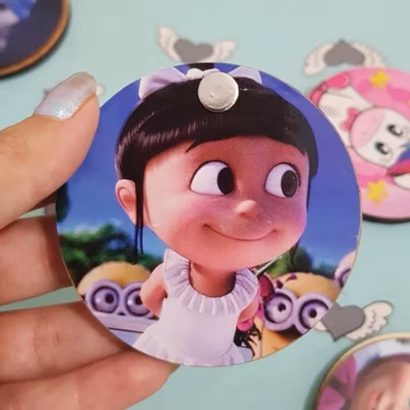 آینه جیبی فانتزی   آینه آرایشی عروسکی چوبی در چرخشی