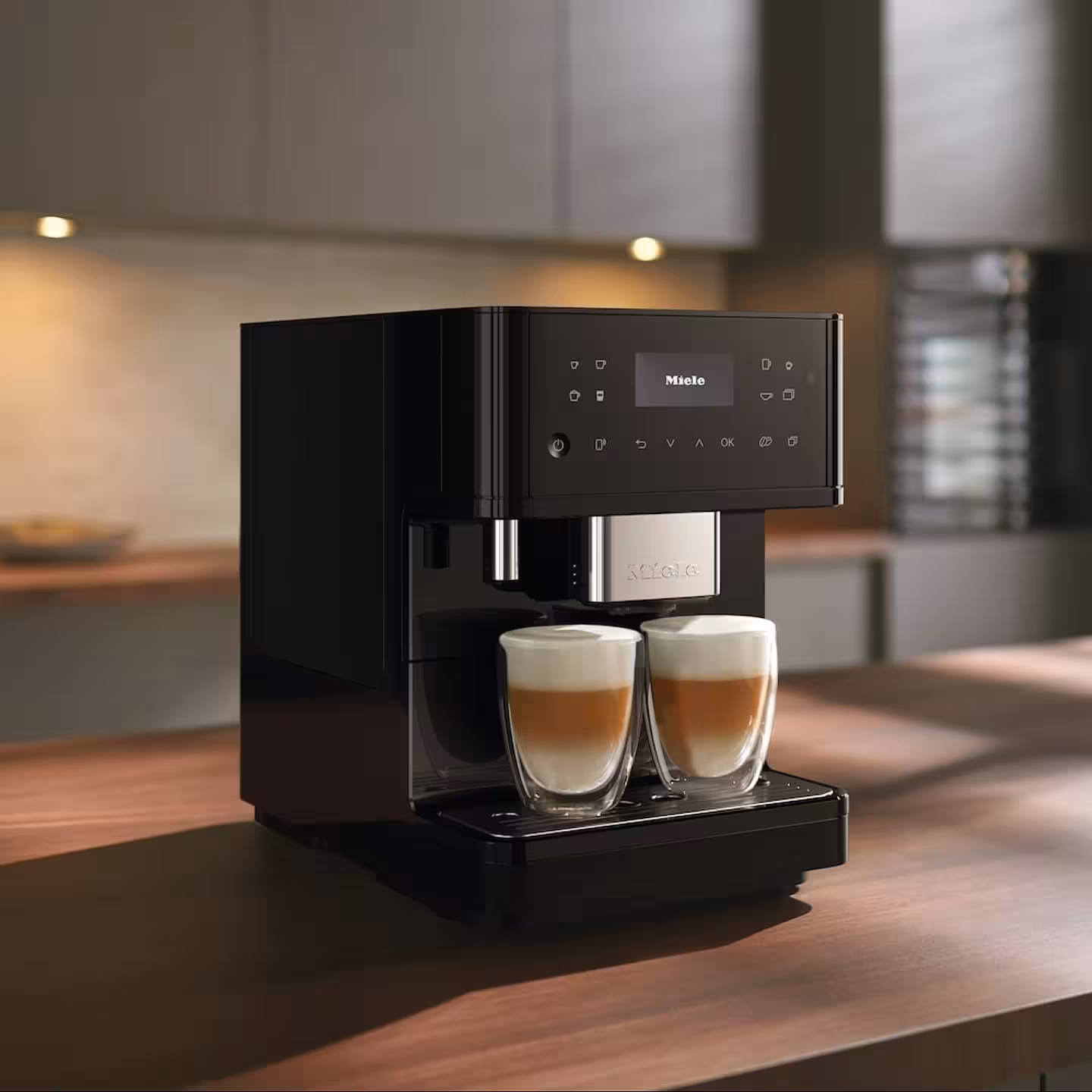 اسپرسوساز تمام اتومات فوق پیشرفته میله آلمان برند MIELE مدل CM6160