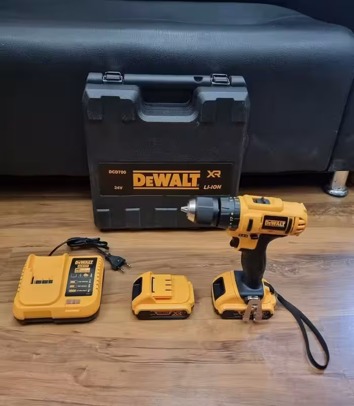 دریل شارژی-پیچ گوشتی 24  چکشی طرح دیوالت DEWALT مدلDCB107