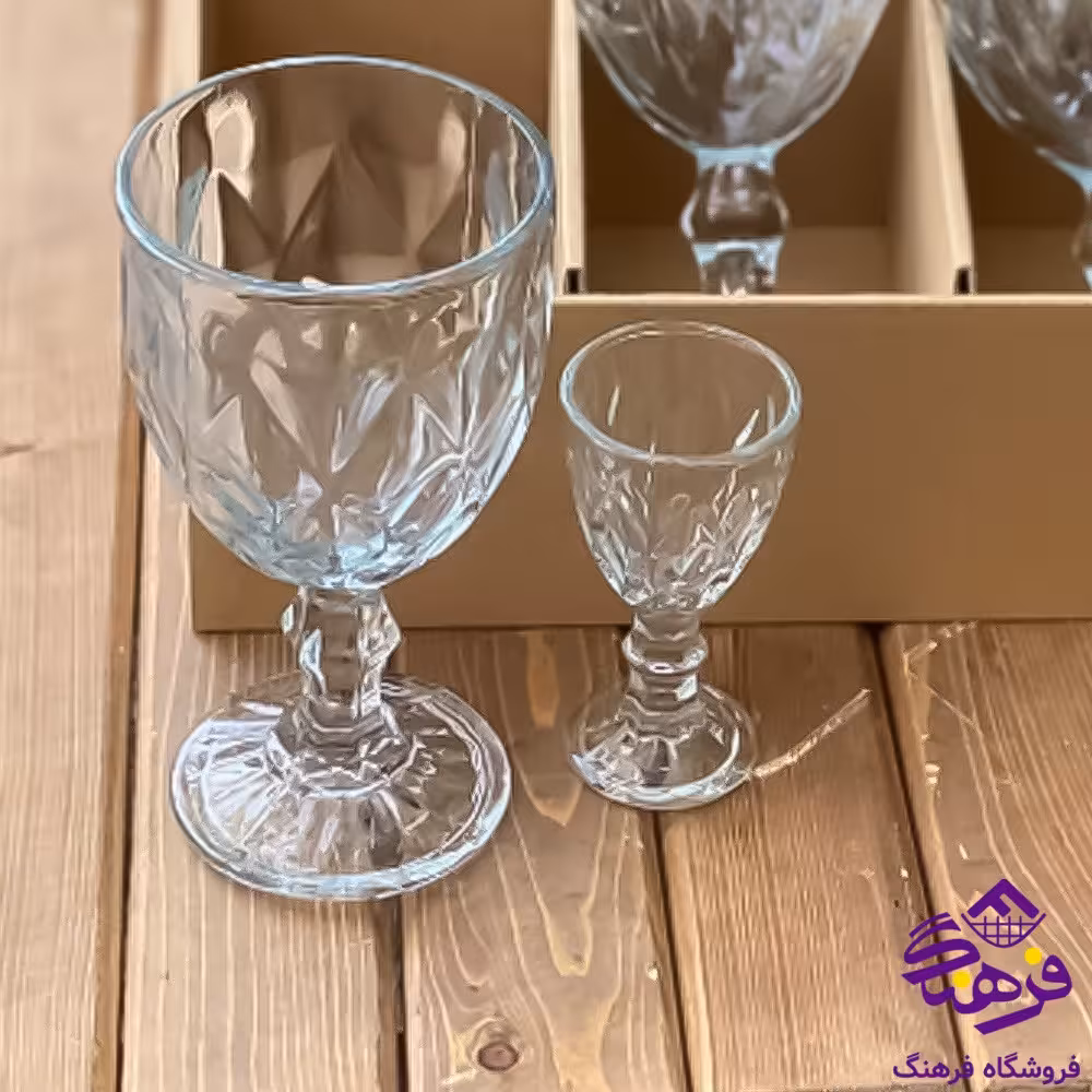 گیلاس و نیم یک امیتیس پایه دار کادو کاوه 3دک