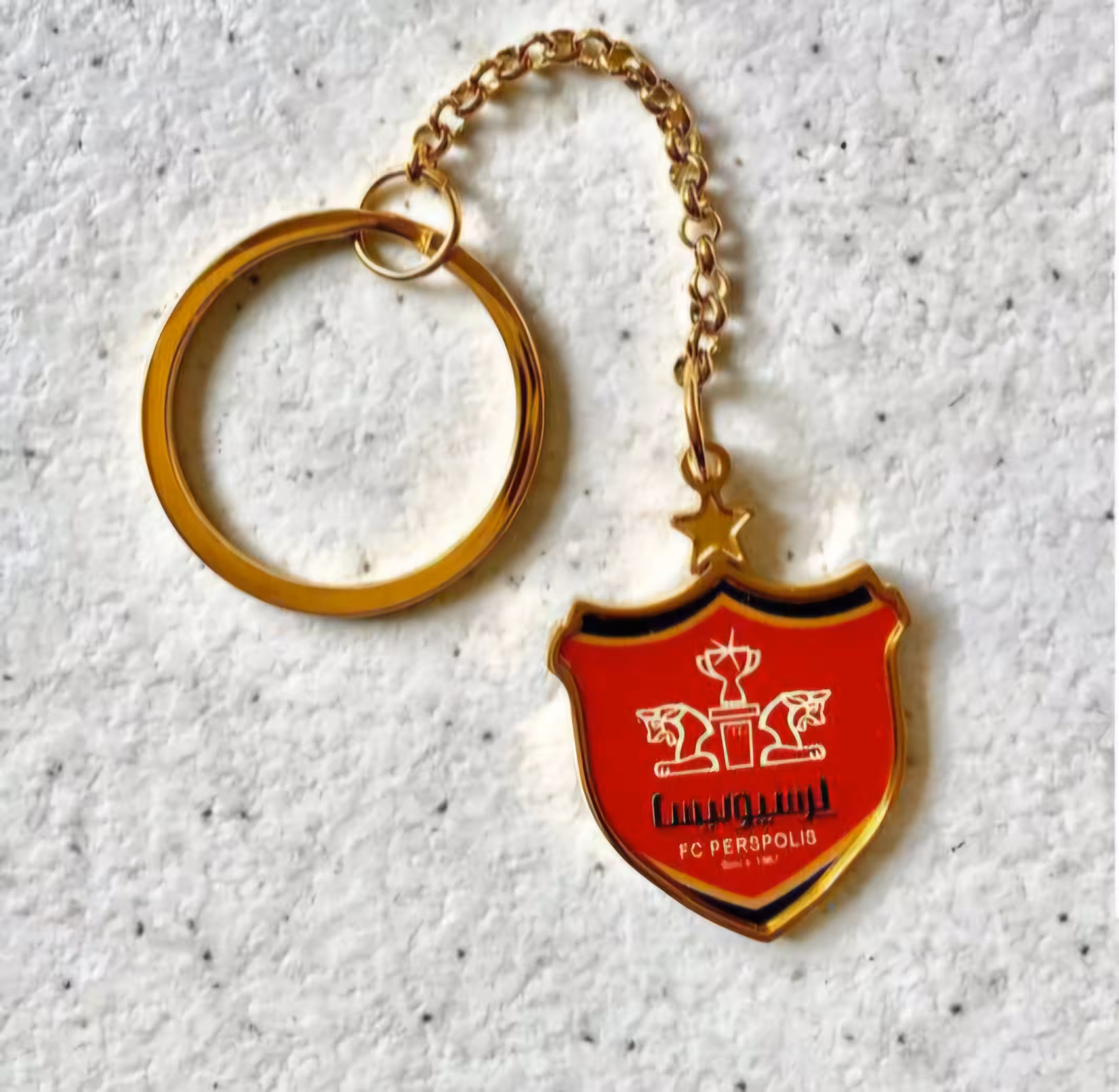 جاسوئیچی مدل تیم پرسپولیس