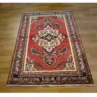 فرش دستبافت لیلیان کد 40023 طرح لچک و ترنج (لاکی و سرمه‌ای)