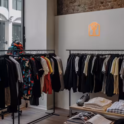 چراغ دیواری نئون دیزاین طرح Men-Clothes_ORG