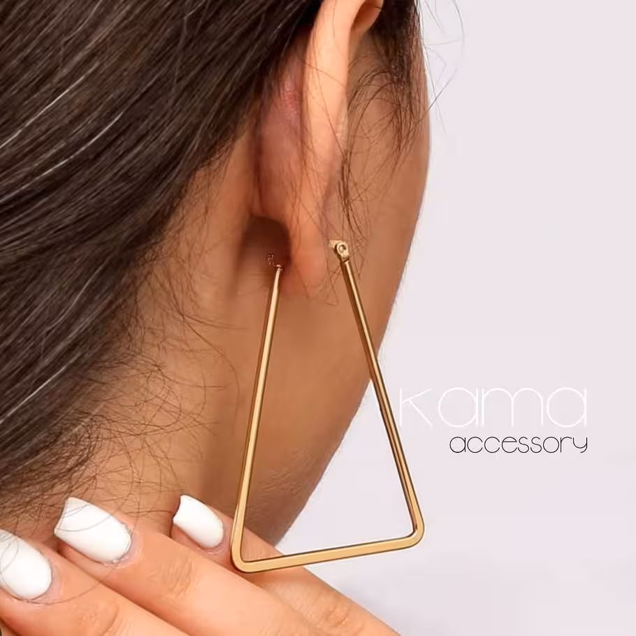 گوشوار مینیمال و شیک مثلثی، رنگ ثابت و ضدحساسیت در سه سایز متفاوت