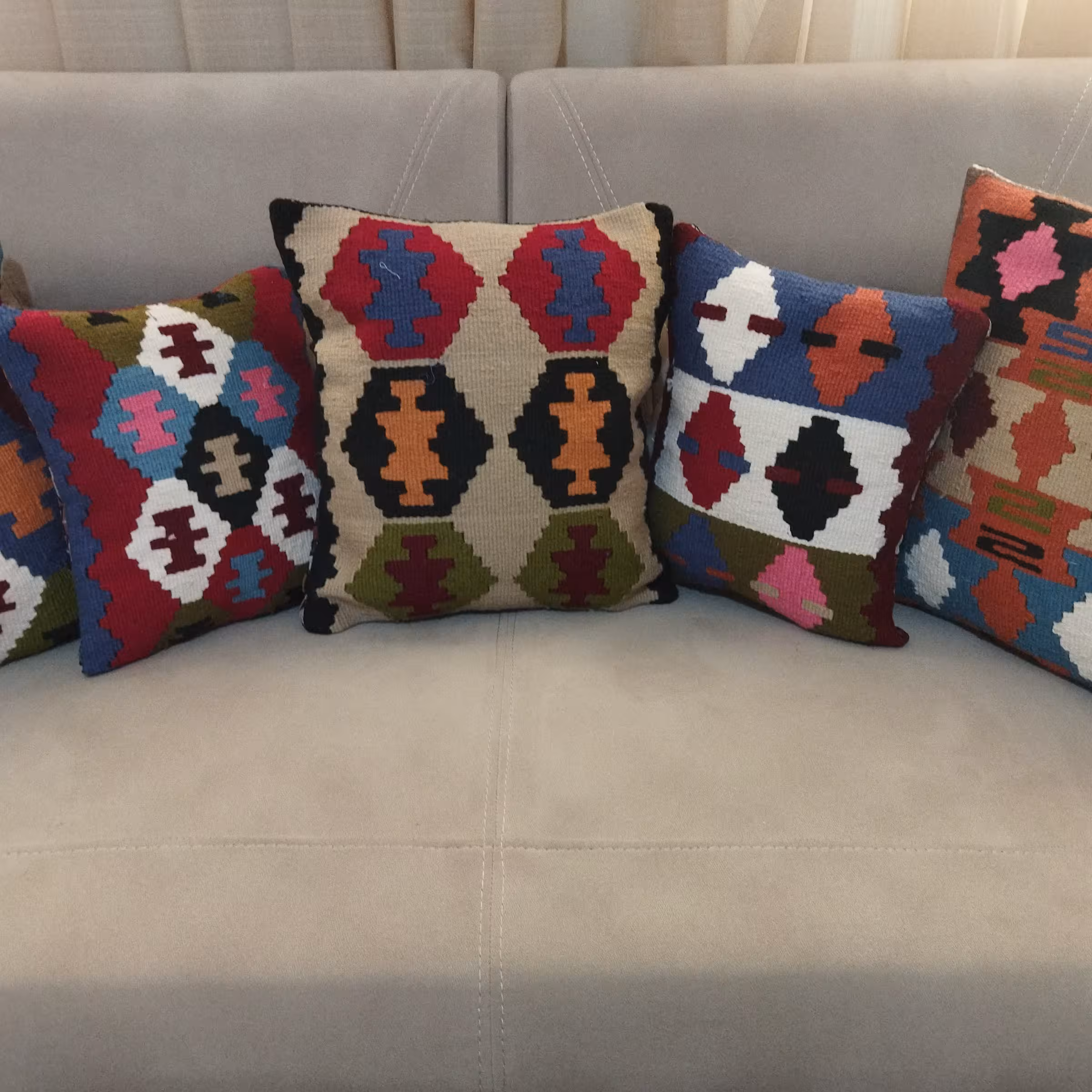 کوسن گلیمی بانخ اکرولیک