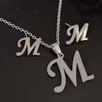 نیم ست حروف حرف Mنقره ای