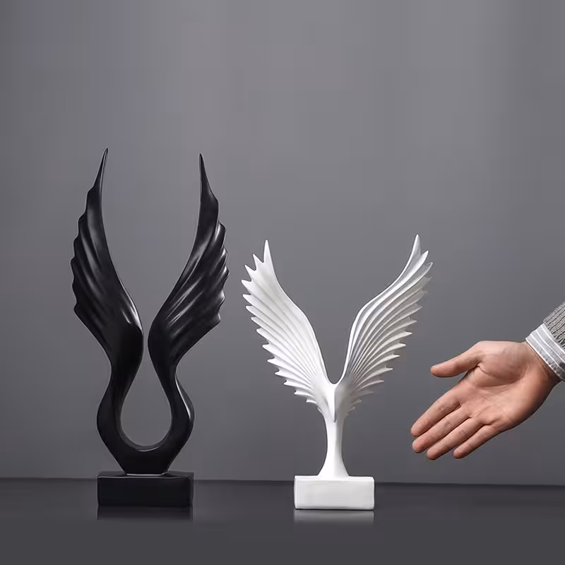 مجسمه  دکوری شاهین  به همراه استند بال مجموعه دو عددی