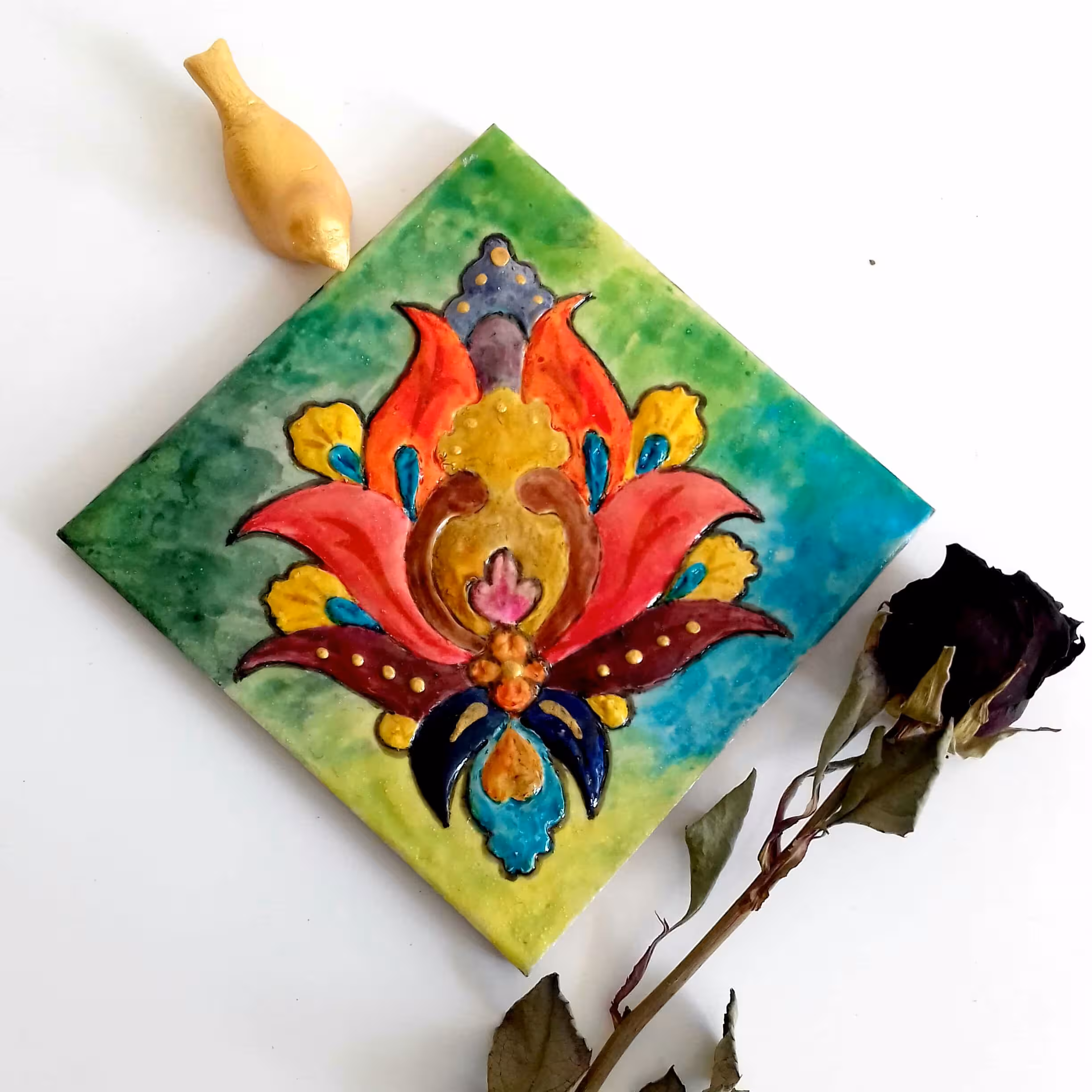 تابلو تکنیک نماکاشی طرح اسلیمی برجسته زمینه آبرنگی