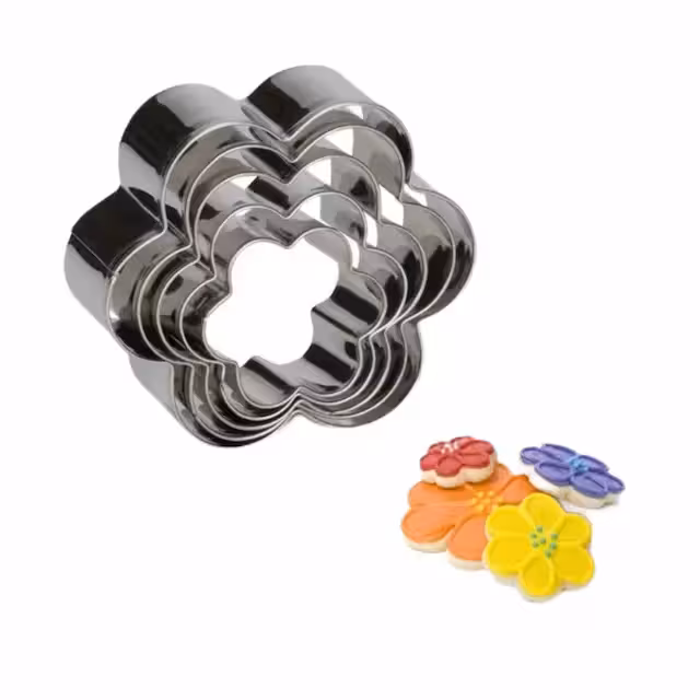 کاتر فلزی گل پنج پر 4 عددی