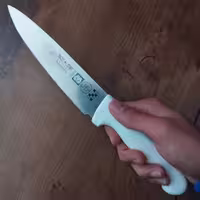 چاقو آشپزخانه اکبری دسته سفید کد 722