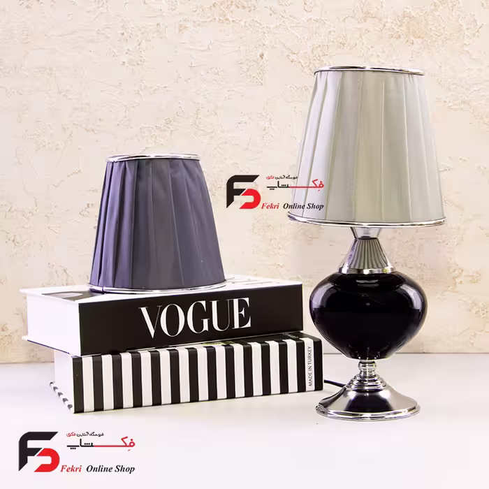 آباژور رومیزی مینی نقره‌ای طرح گوی مشکی