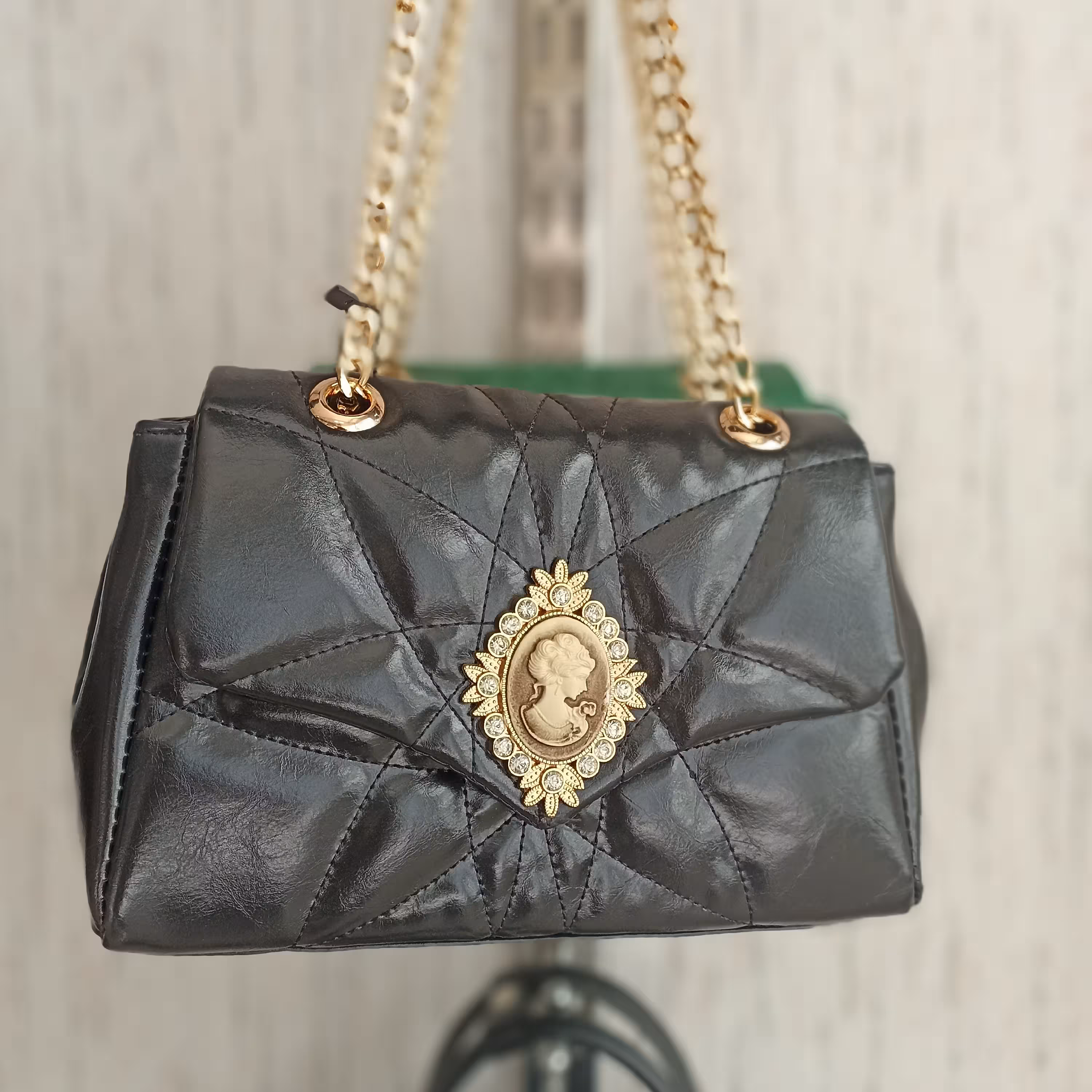 کیف زنجیر دار ، دوشی ، طرح الیزابت ، گلدوزی شده ، درجه یک