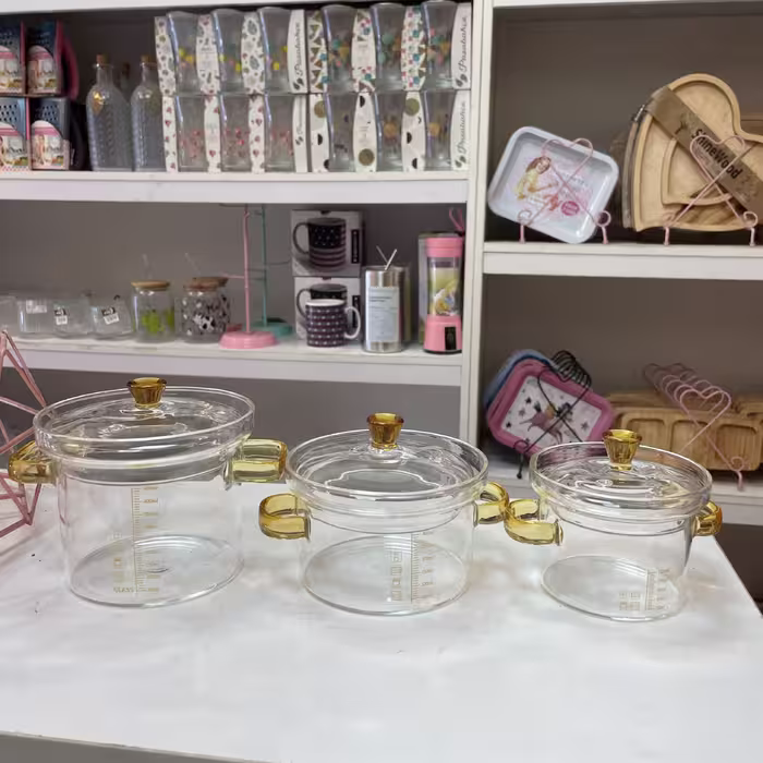 قابلمه کودک پیرکس دسته طلایی سه سایز (150-300-450 میل)