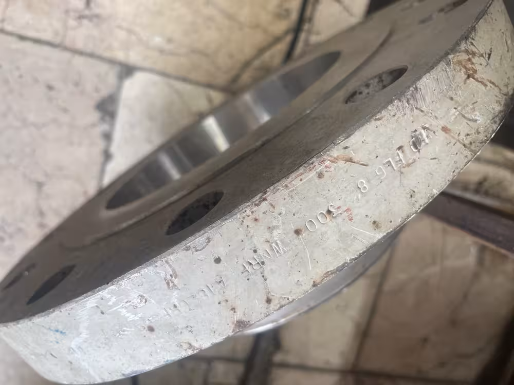 فلنج گلودار 8 اینچ  استنلس استیل ریس فیس  رده 40 کلاس 300  از جنس  A SA182/F 304