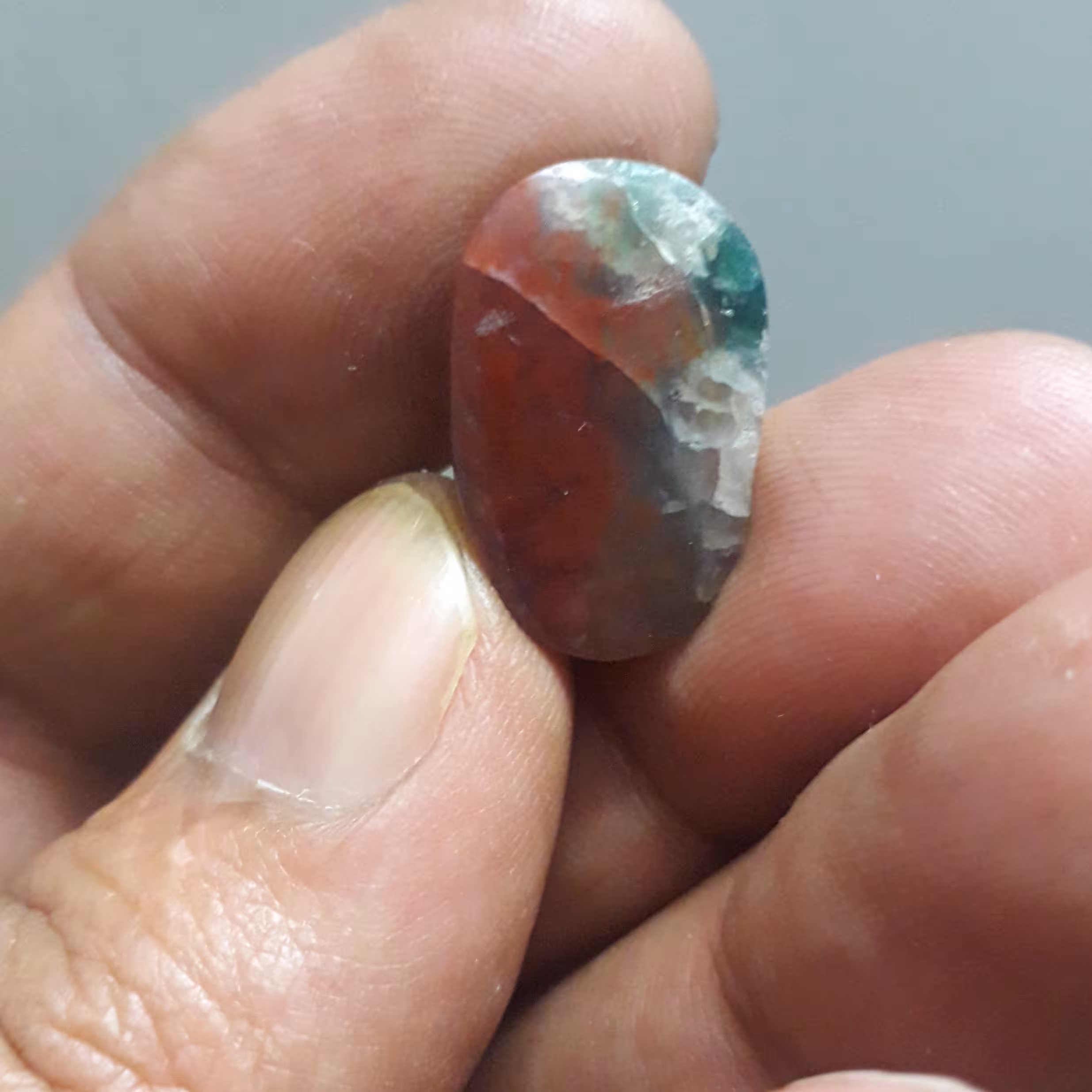 نگین انگشتر ی