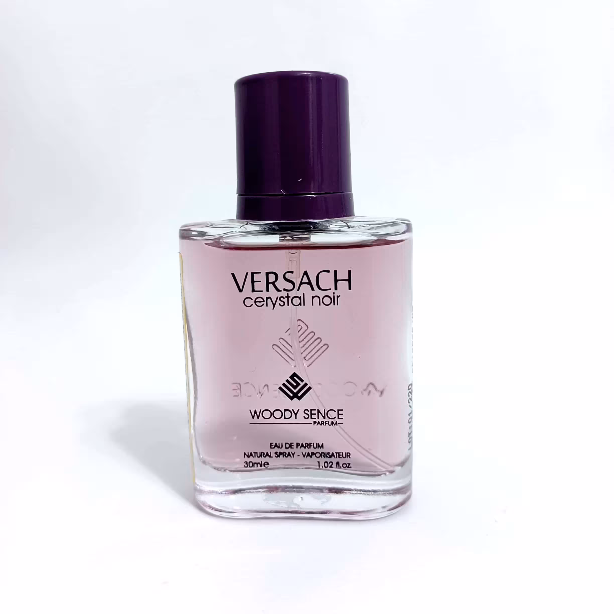 عطر بدن سی میل.مارک وودی سنس.رایحه ی خنک.ورساچ