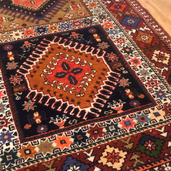 فرش دستبافت 2.6 متری کد 103