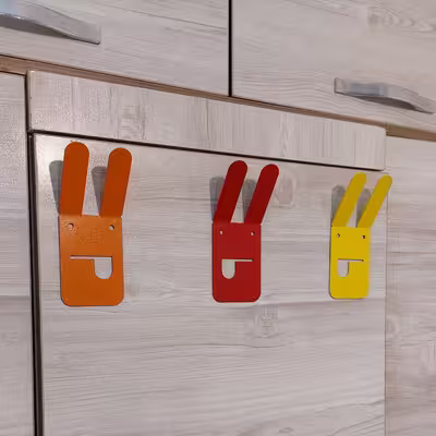 آویز لباس مدل لبخند مجموعه 4 عددی