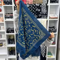 باندانا لبخند آبی