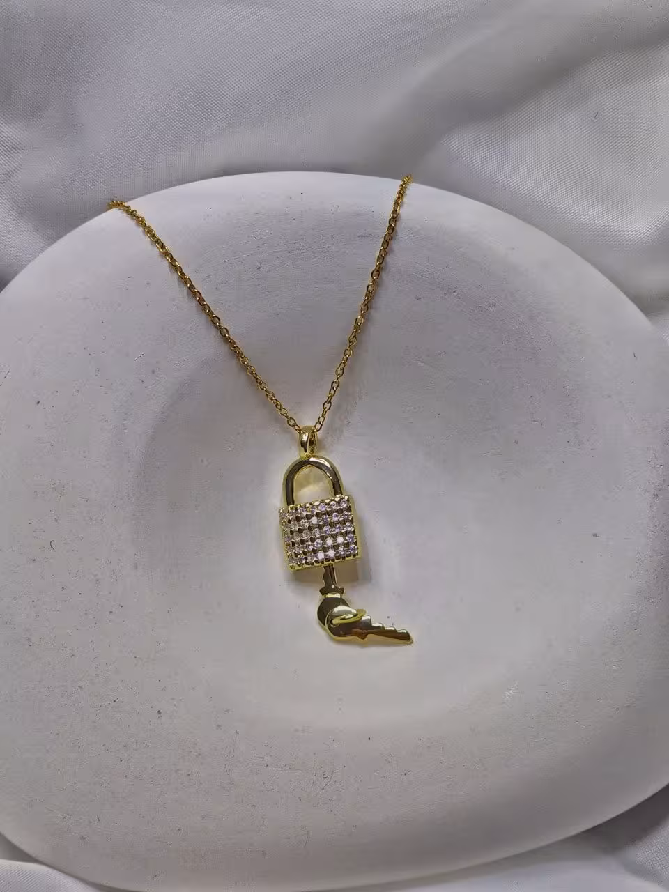 گردنبند استیل طلایی