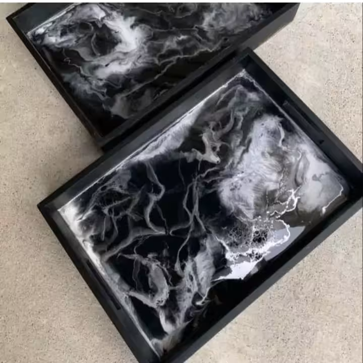 سینی رزین با طرح سیاه و سفید