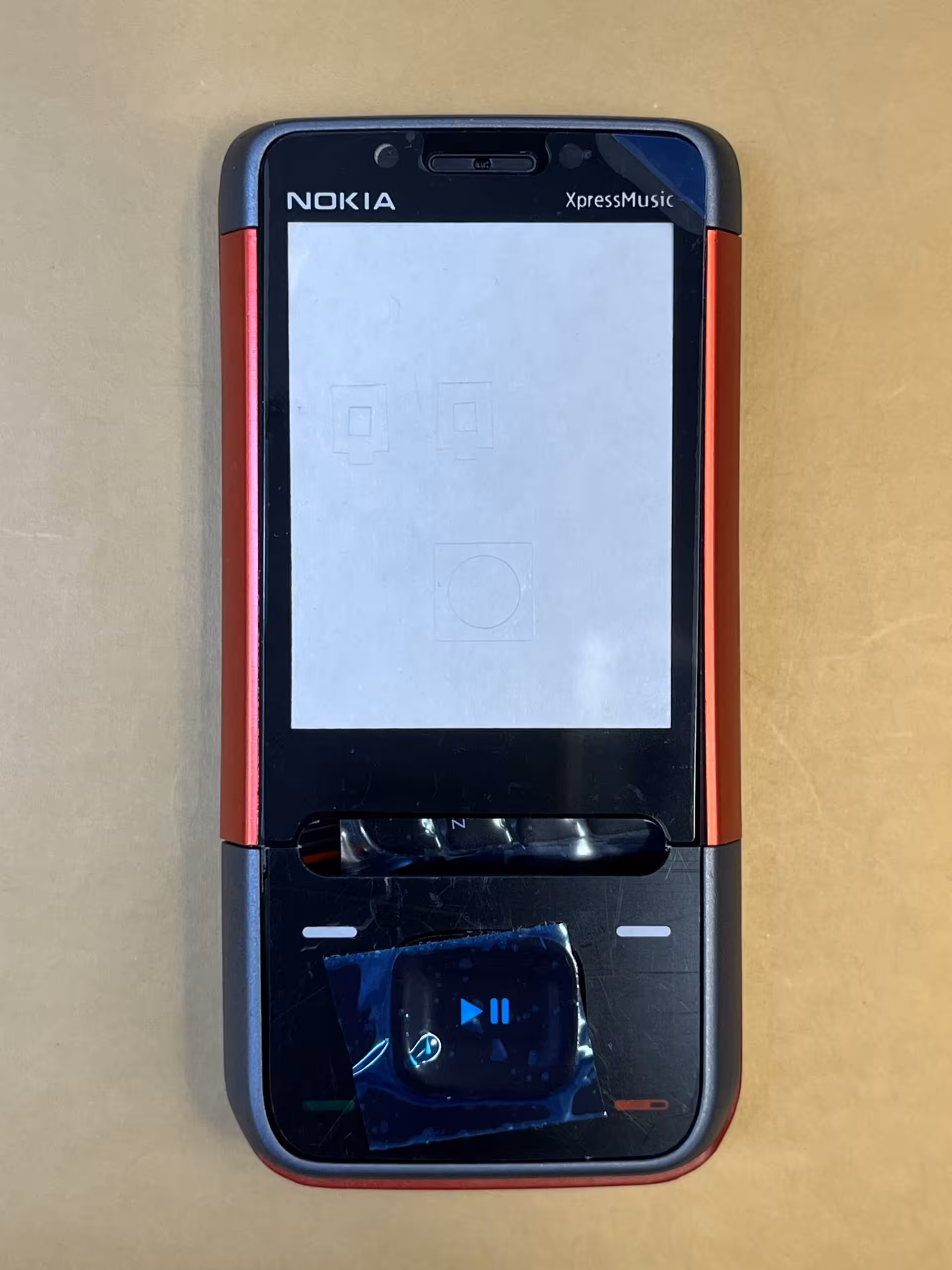 قاب نوکیا مدل Nokia 5610 کیفیت جنس : ساخت کره &#8211; های کپی درجه 1 نو و آکبند ( رنگ مشکی- قرمز ) کامل با شاسی &#8220;اصالت کالا&#8221;:&#8221;ساخت کره &#8211; های کپی درجه 1&#8243;